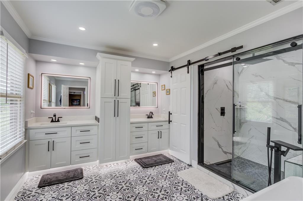 710 HAMBRICK Drive SW