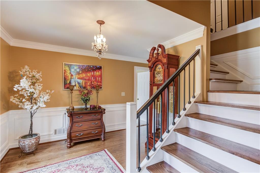 710 HAMBRICK Drive SW