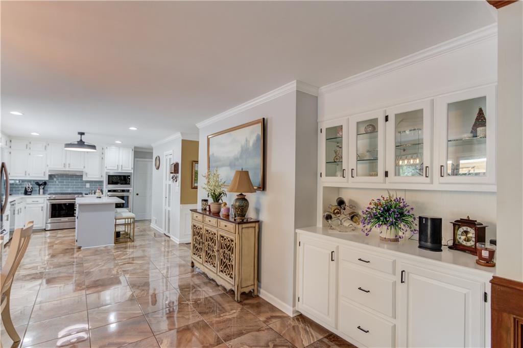 710 HAMBRICK Drive SW