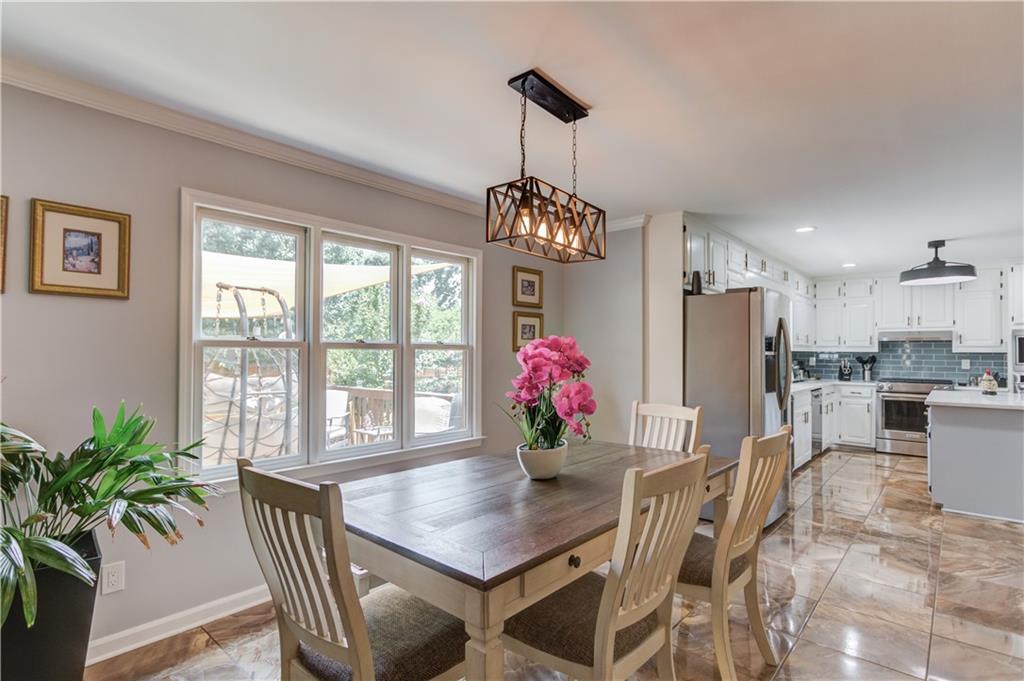 710 HAMBRICK Drive SW