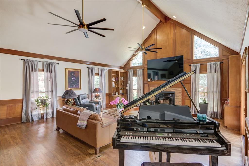 710 HAMBRICK Drive SW