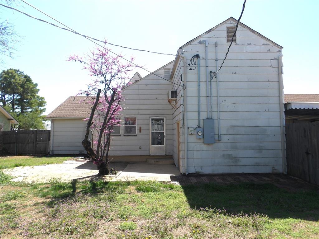 225 NW 1st Street