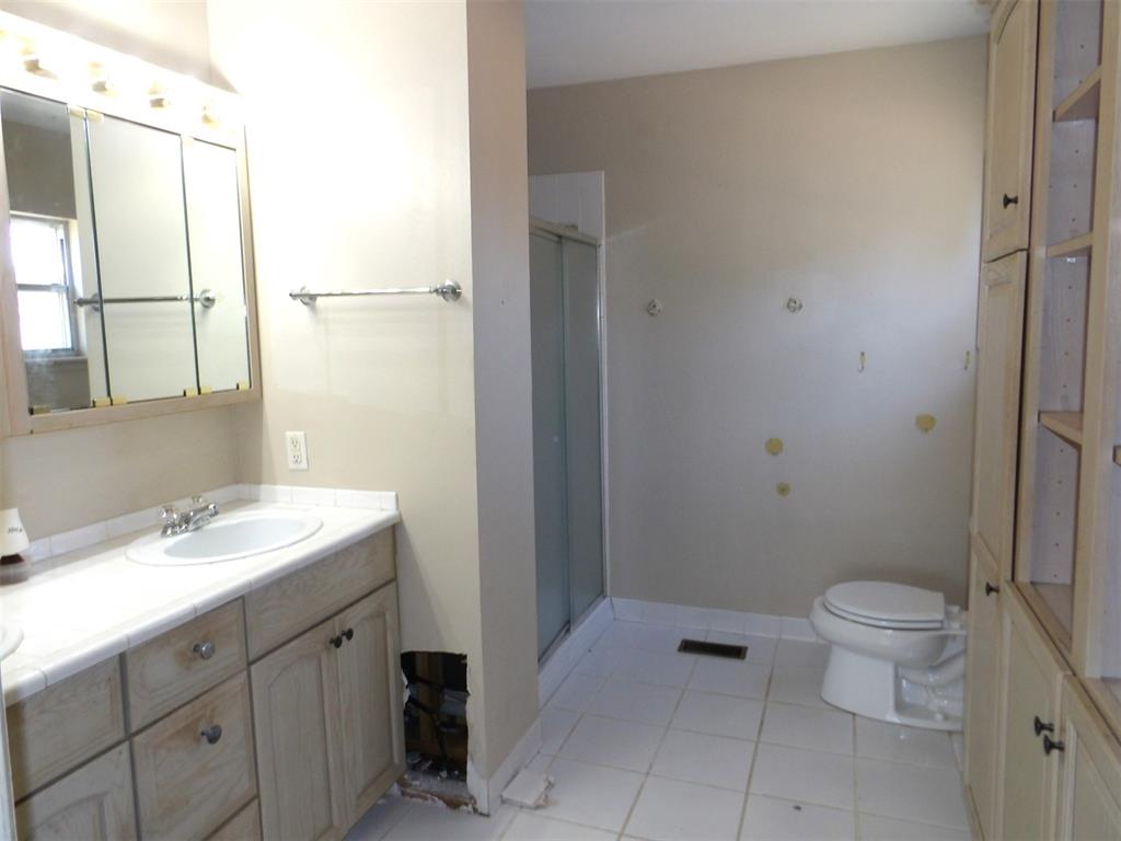 225 NW 1st Street
