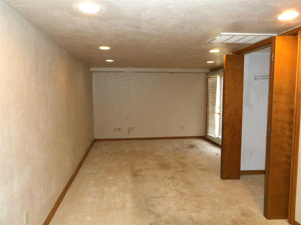 225 NW 1st Street
