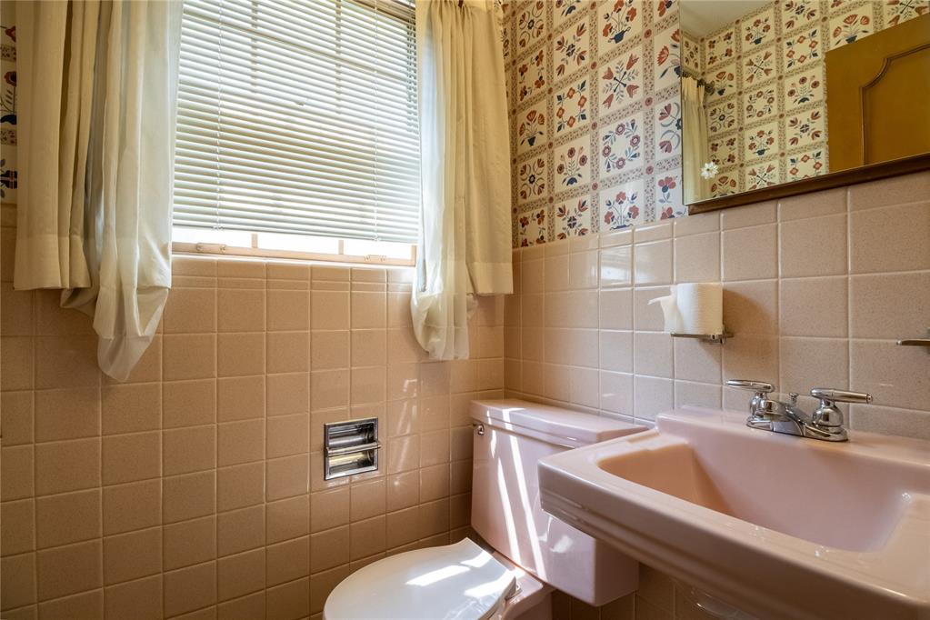 4905 NW 33rd Street