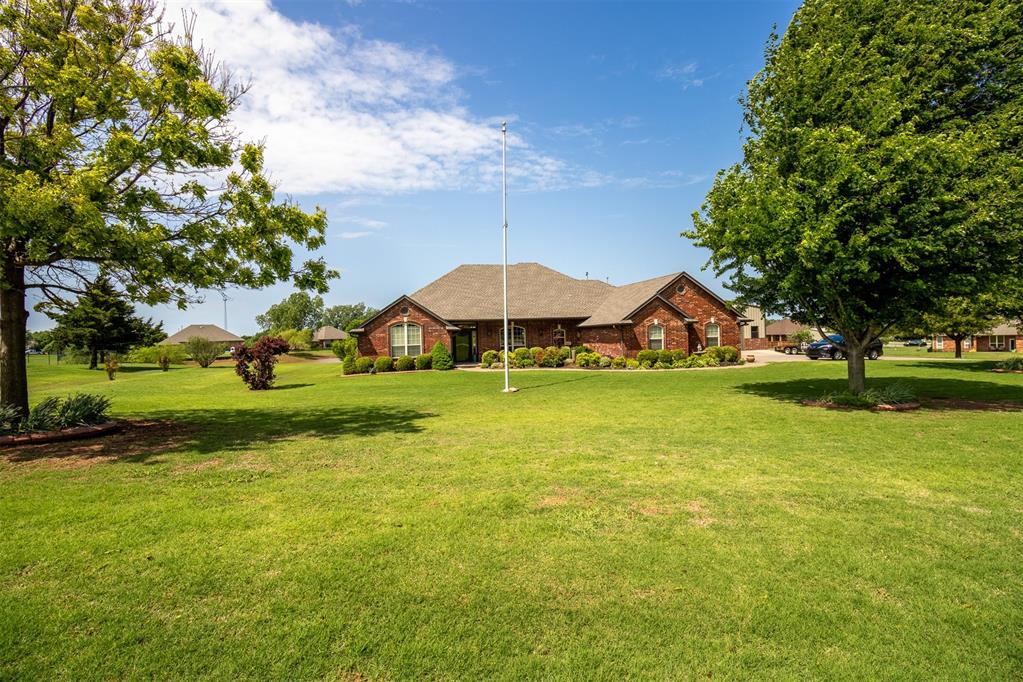 209 Whispering Lakes Drive