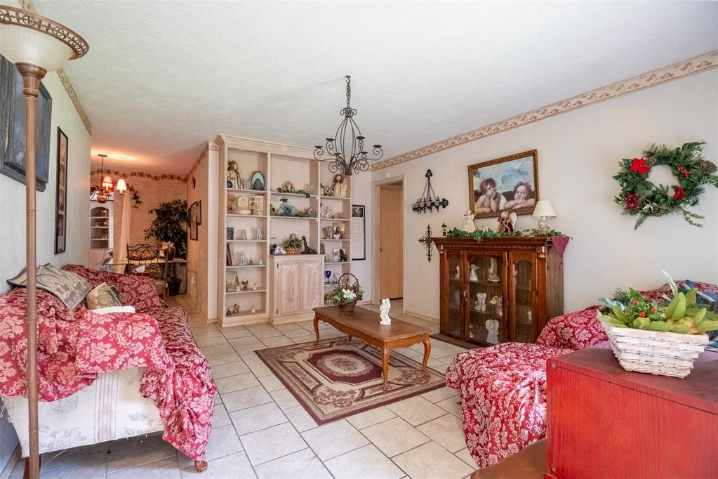 1009 SW 1st Street