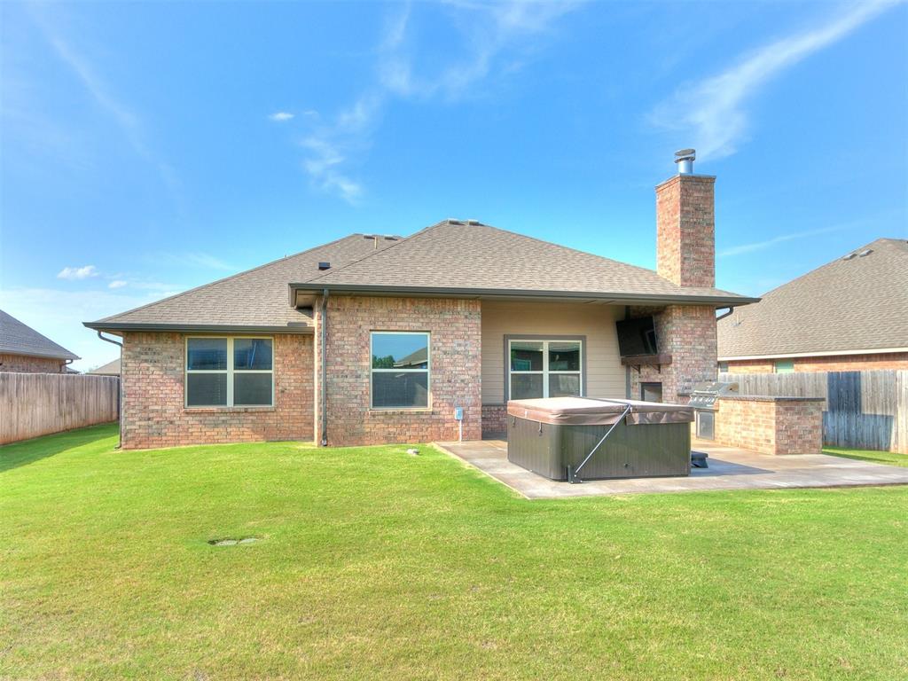 11024 NW 8th Street