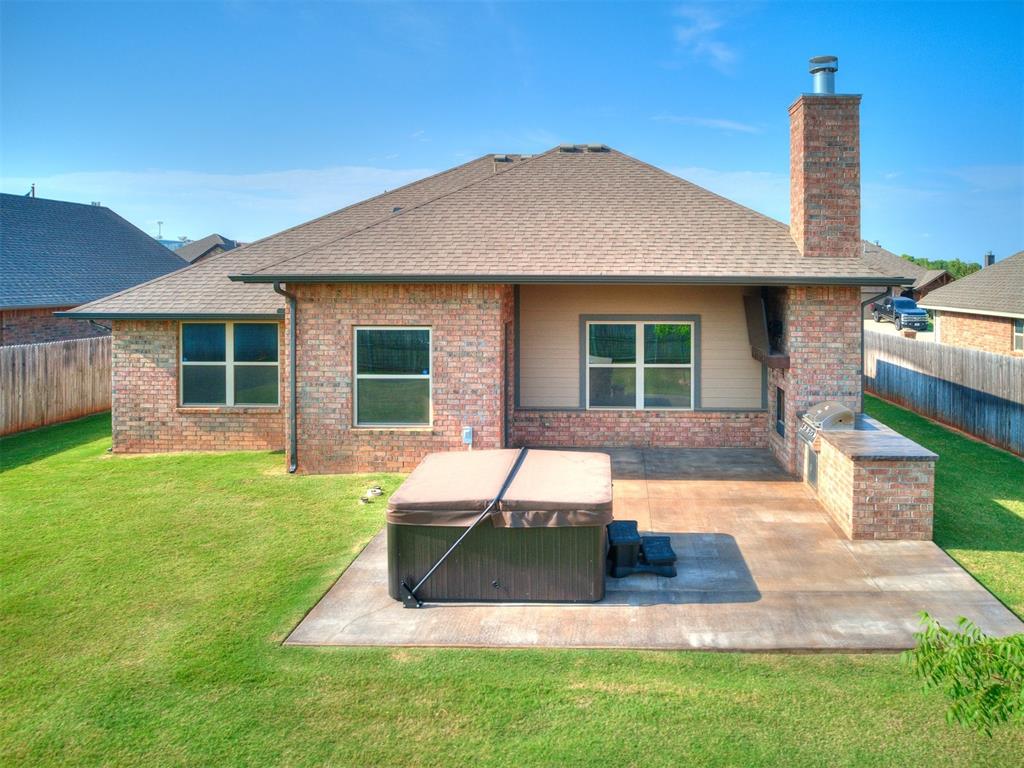 11024 NW 8th Street