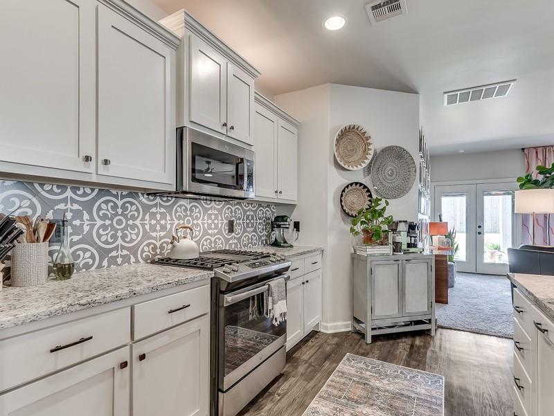 2340 Alta Vista Lane