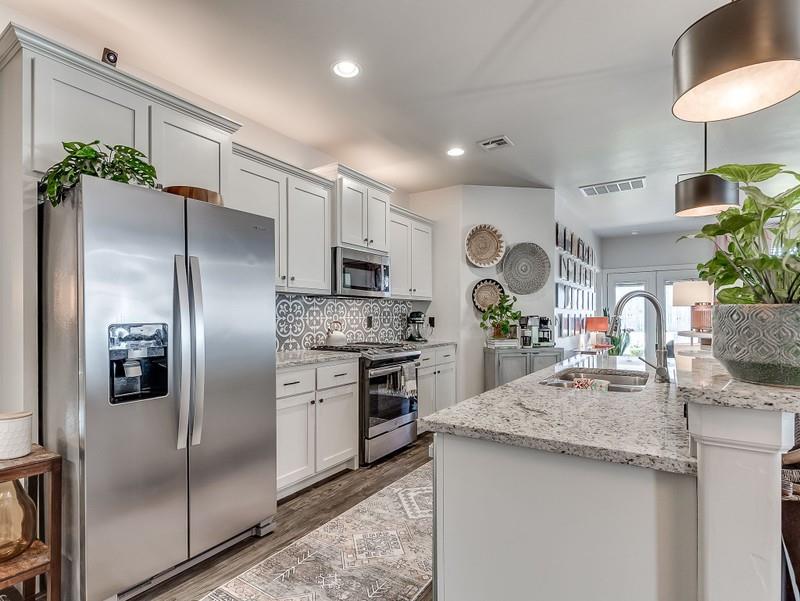 2340 Alta Vista Lane