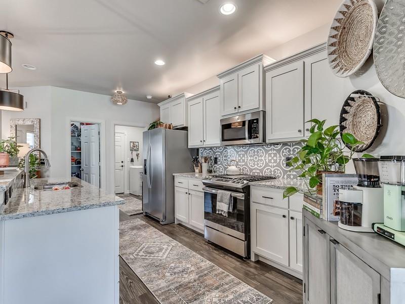2340 Alta Vista Lane