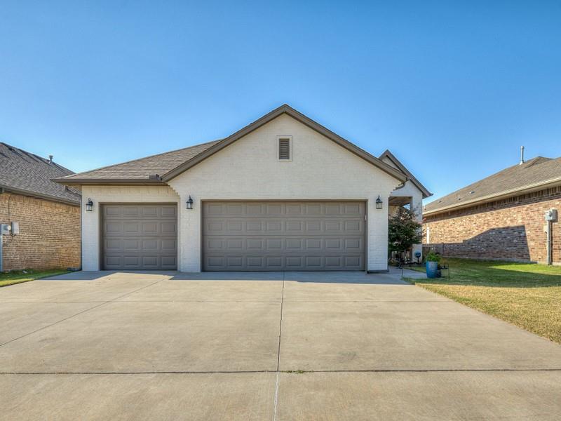 2340 Alta Vista Lane