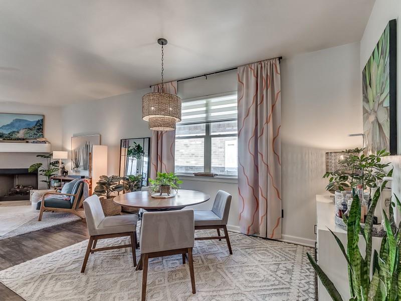 2340 Alta Vista Lane