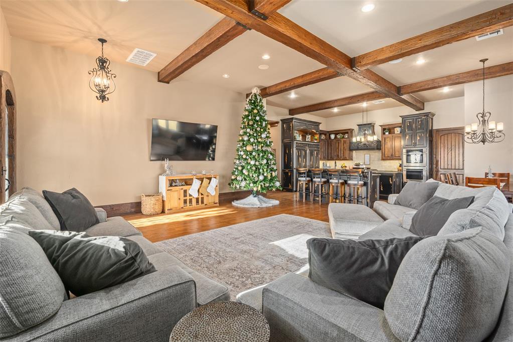 1155 County Street 2923