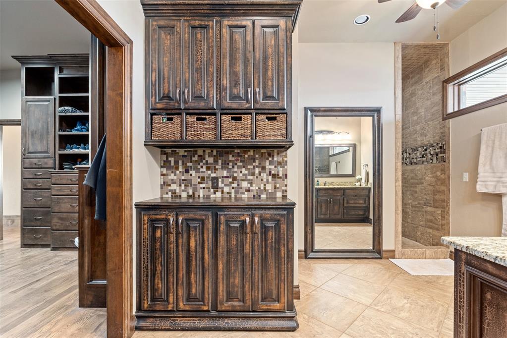 1155 County Street 2923