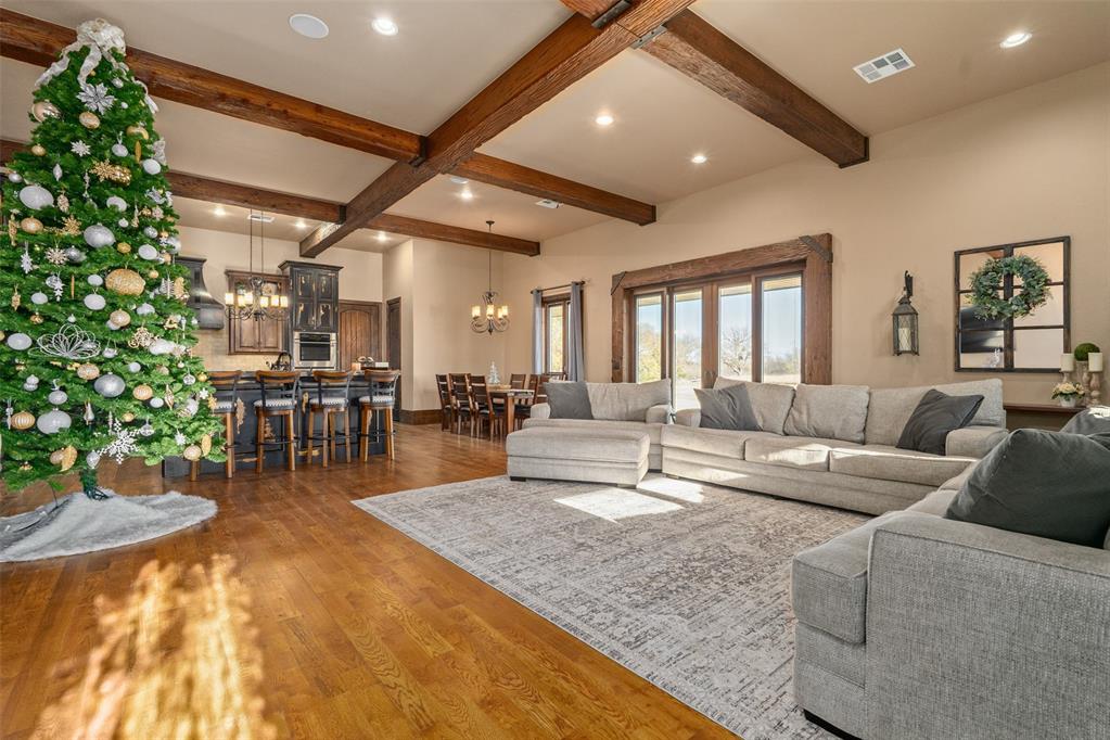 1155 County Street 2923