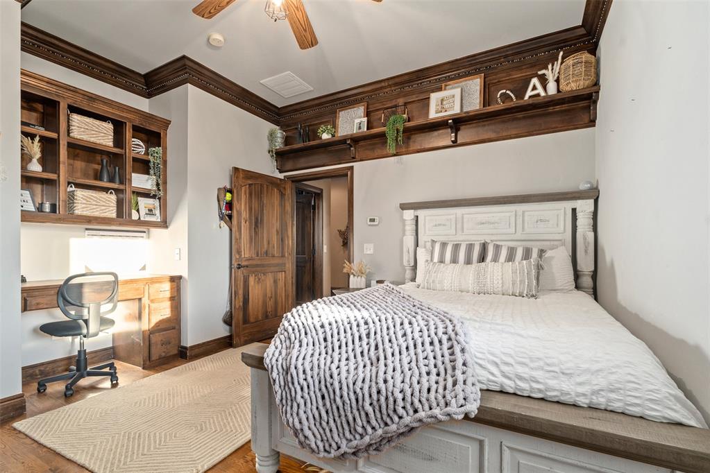 1155 County Street 2923