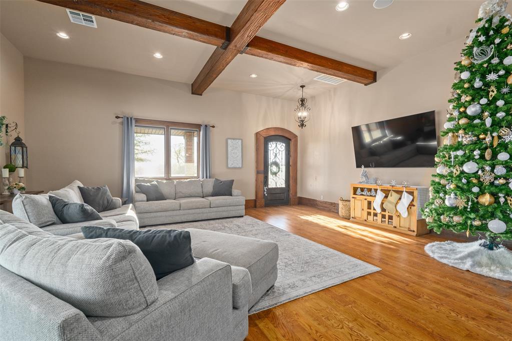 1155 County Street 2923