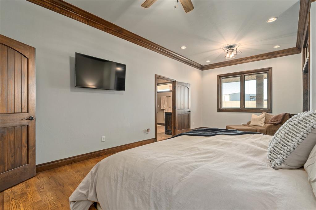 1155 County Street 2923