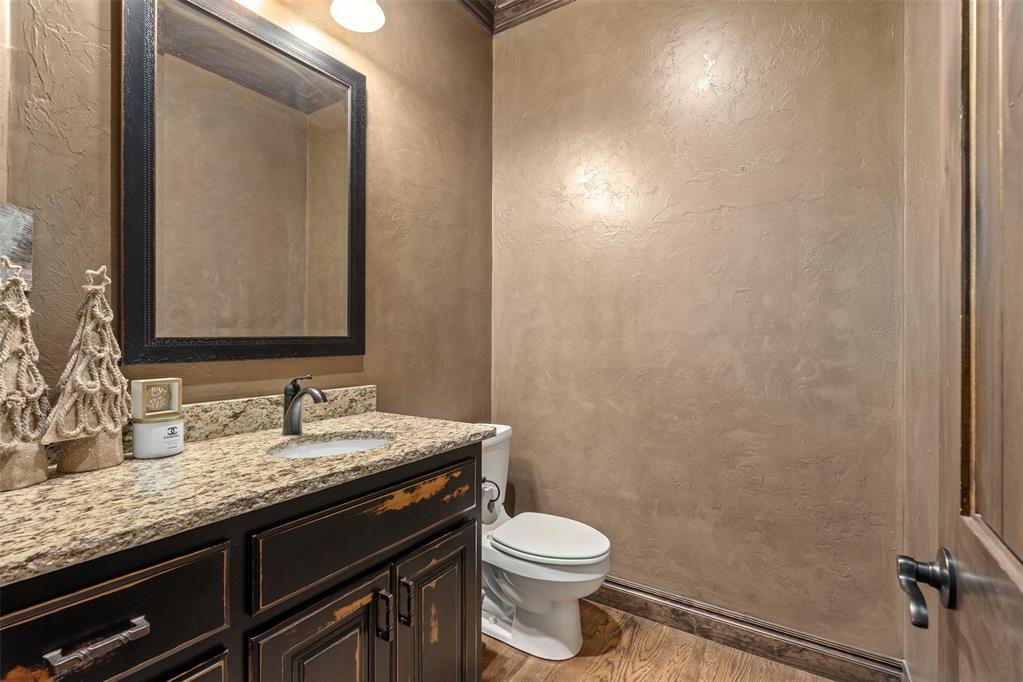 1155 County Street 2923