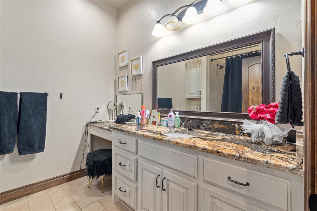 1155 County Street 2923