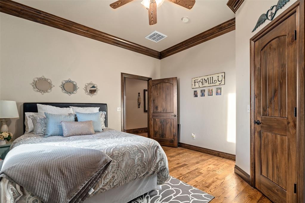 1155 County Street 2923