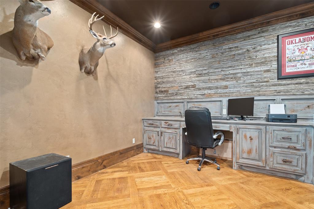 1155 County Street 2923