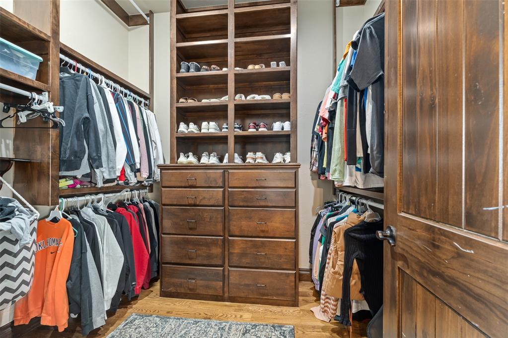 1155 County Street 2923