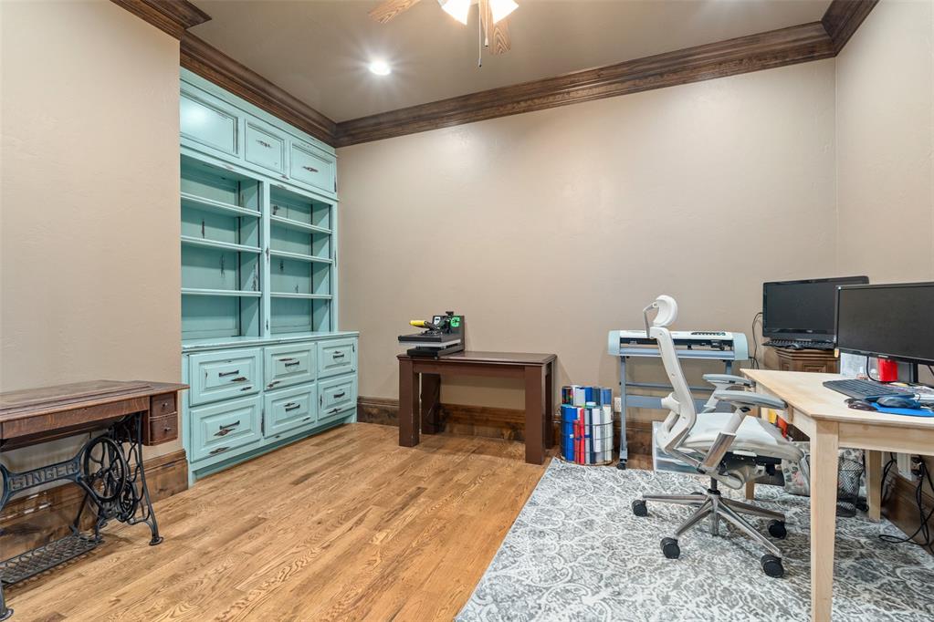 1155 County Street 2923