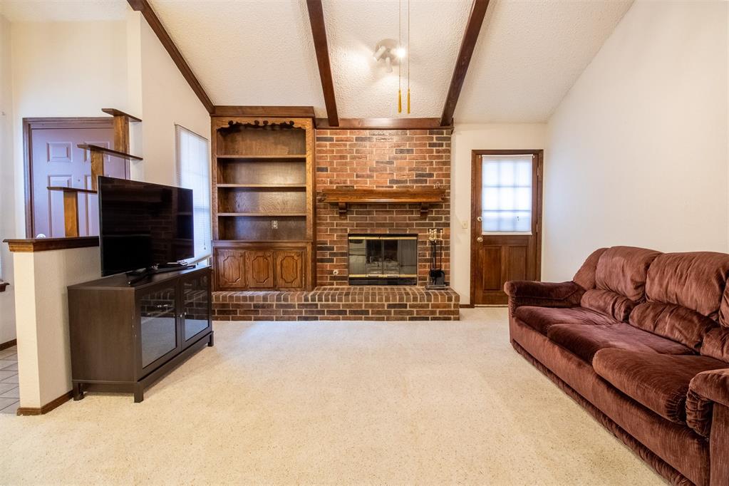 9244 Orange Drive
