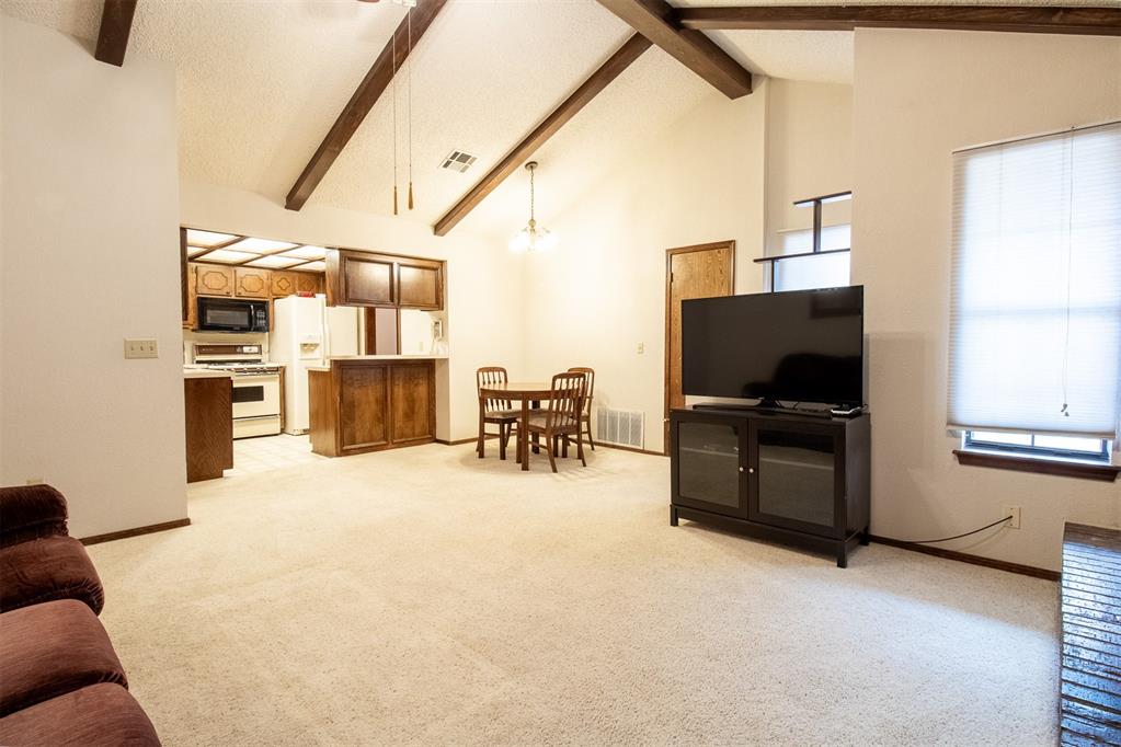 9244 Orange Drive