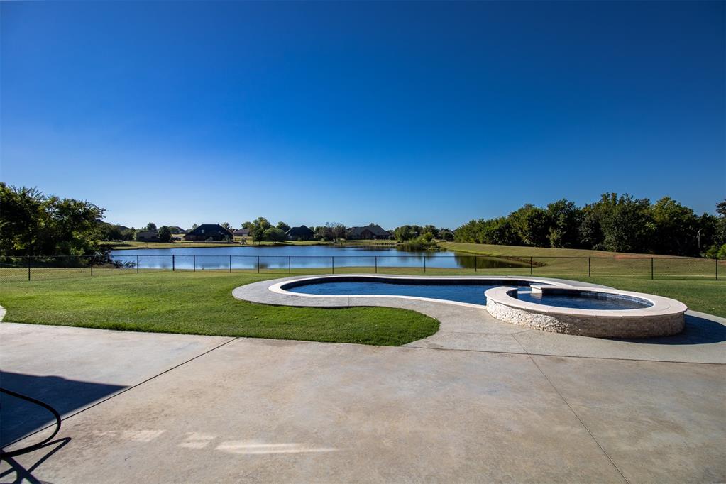 7202 North Shore Drive