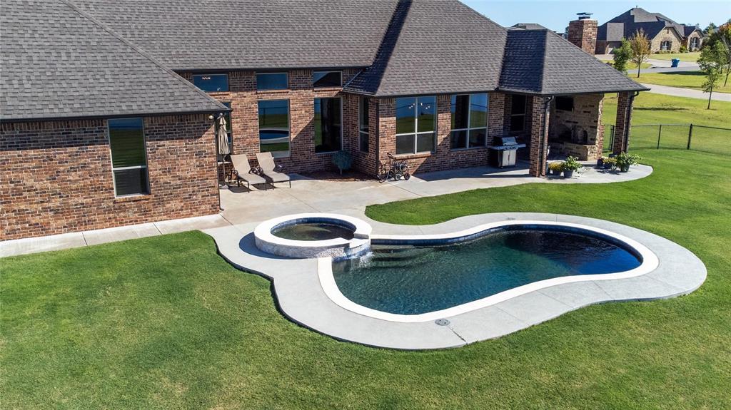 7202 North Shore Drive