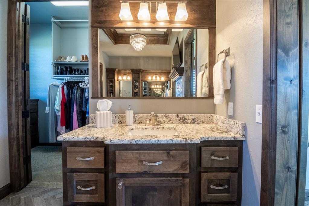 7202 North Shore Drive