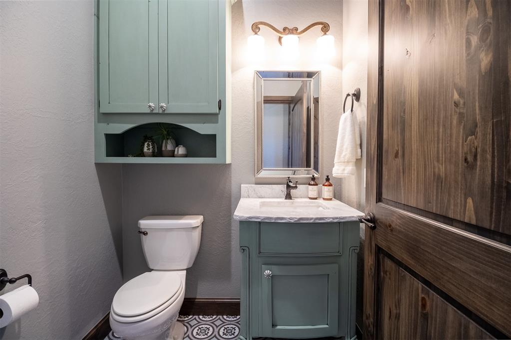 7202 North Shore Drive