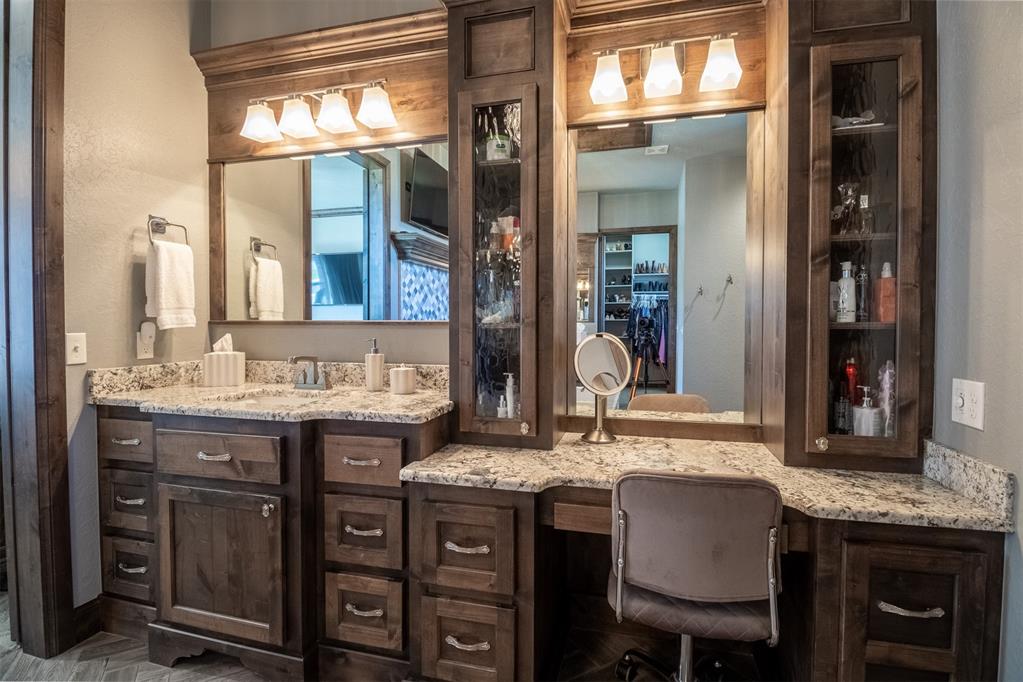 7202 North Shore Drive