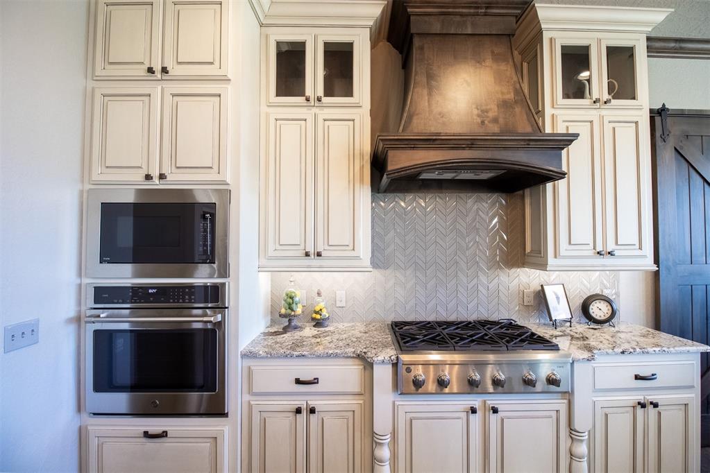 7202 North Shore Drive