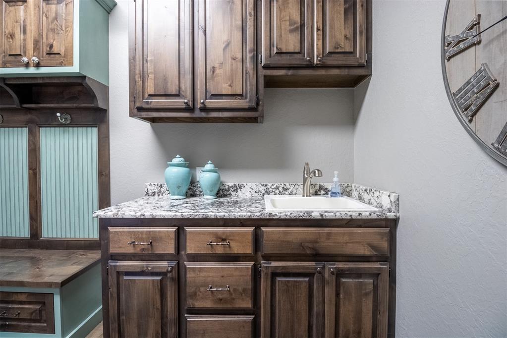 7202 North Shore Drive