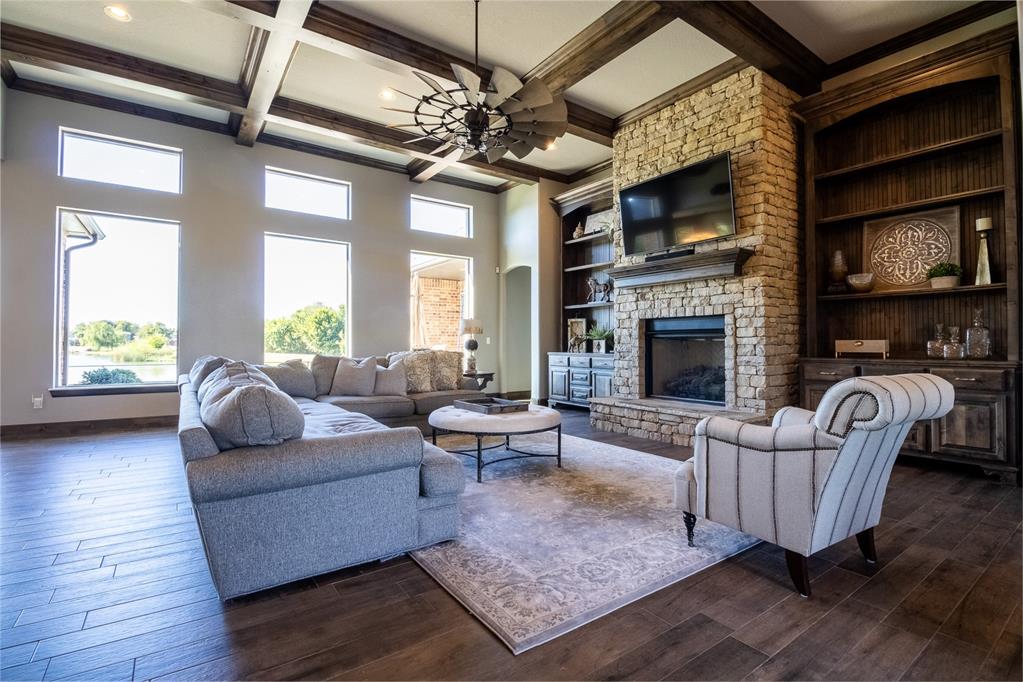 7202 North Shore Drive