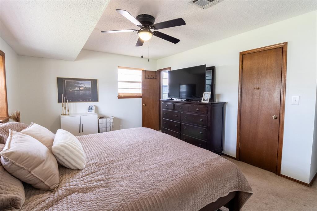 19 Red Oak Road