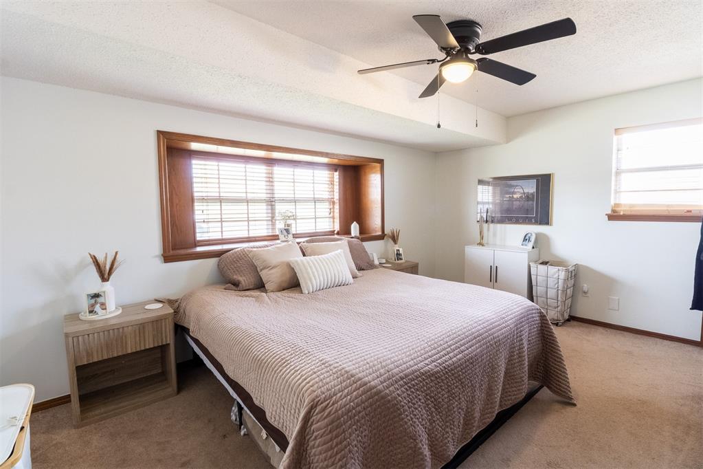 19 Red Oak Road