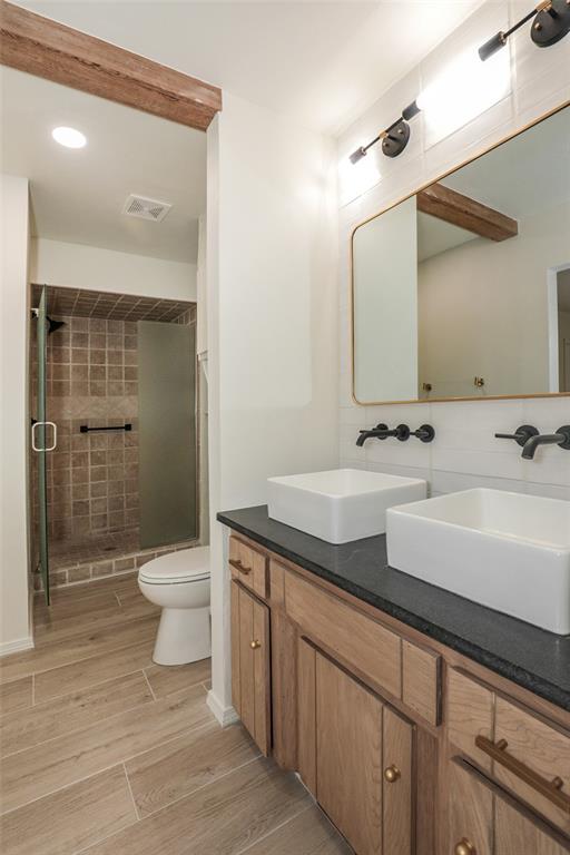606 N Country Club Terrace
