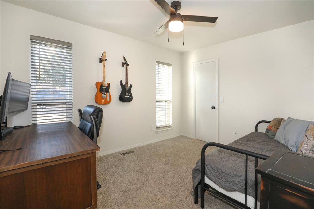 606 N Country Club Terrace