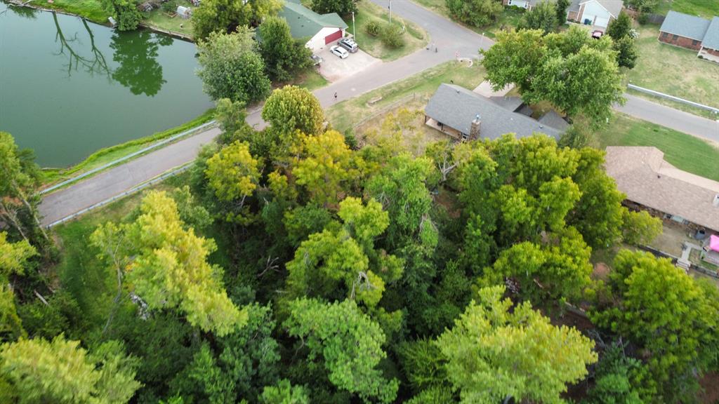 606 N Country Club Terrace