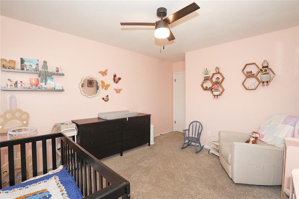 606 N Country Club Terrace