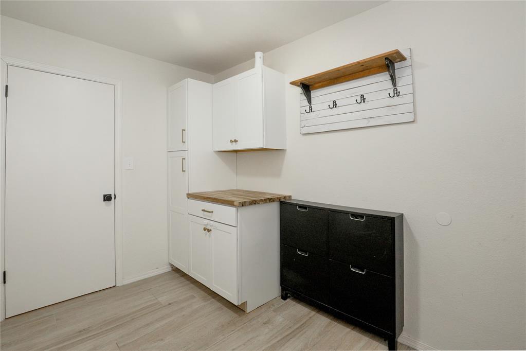 606 N Country Club Terrace