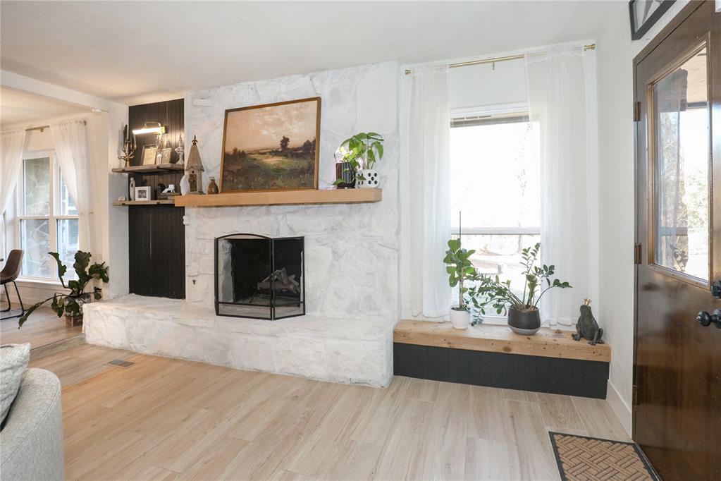 606 N Country Club Terrace