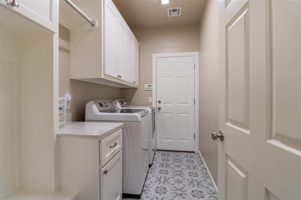 1040 NW 17th Place