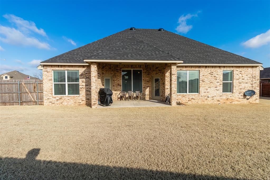 1040 NW 17th Place